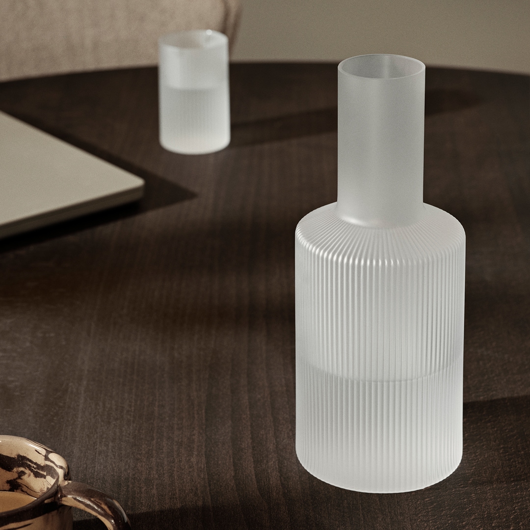 【フロスト：国内在庫あり】ferm LIVING (ファームリビング) Ripple Carafe (リップル カラフェ) クリア/スモークグレー/フロスト 北欧/インテリア/日本正規代理店品