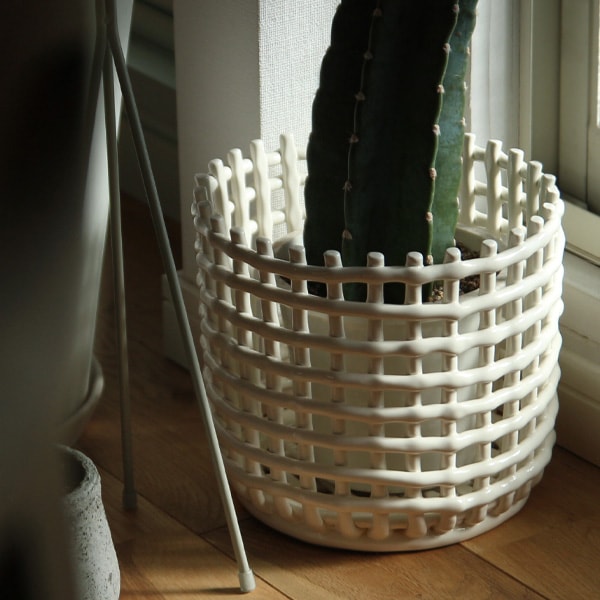 【国内在庫あり】ferm LIVING (ファームリビング) Ceramic Basket (セラミックバスケット) Large オフホワイト/カシミア/エメラルドグリーン 北欧/ポット/鉢カバー/かご/小物収納/インテリア/日本正規代理店品