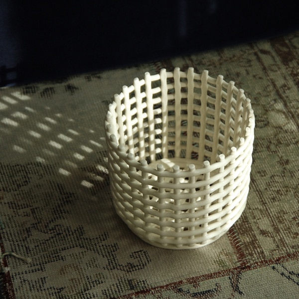 【国内在庫あり】ferm LIVING (ファームリビング) Ceramic Basket (セラミックバスケット) Large オフホワイト/カシミア/エメラルドグリーン 北欧/ポット/鉢カバー/かご/小物収納/インテリア/日本正規代理店品