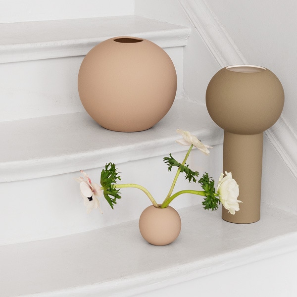 Cooee Design (クーイーデザイン) Ball Vase (ボールベース) 8cm ホワイト/サンド/ブラッシュ/グレー/ブラック 北欧/インテリア/花瓶/日本正規代理店品【送料無料キャンペーン】