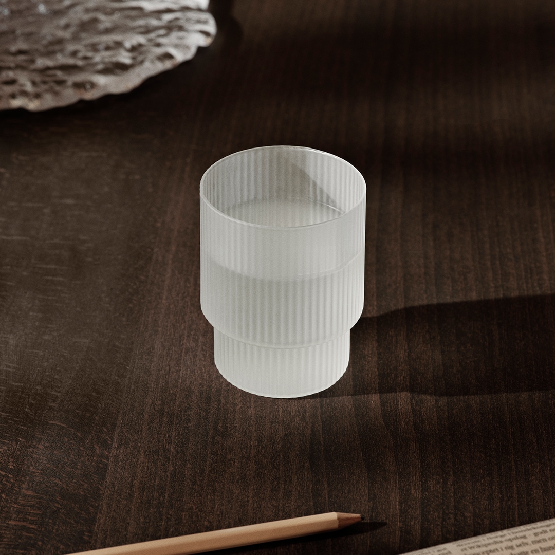 【受注発注】ferm LIVING (ファームリビング) Ripple Glasses (リップル グラス) 4個セット クリア/スモークグレー/フロスト 北欧/インテリア/日本正規代理店品