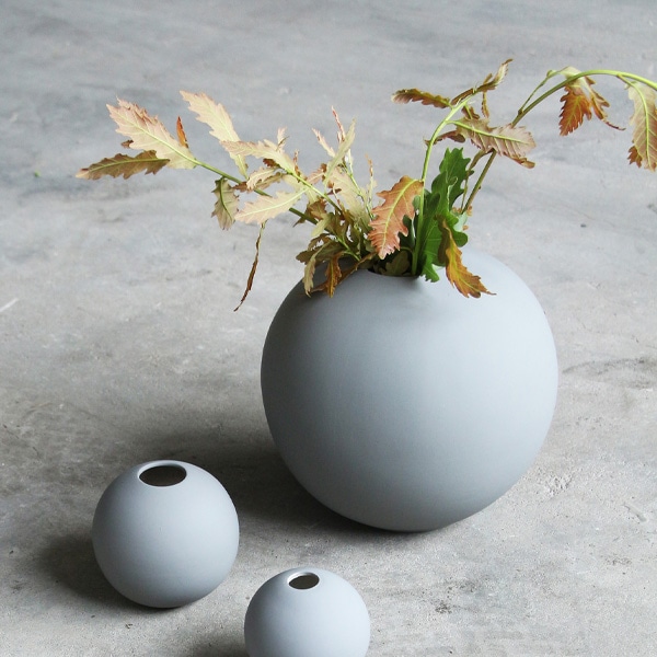 Cooee Design (クーイーデザイン) Ball Vase (ボールベース) 20cm ホワイト/サンド/ブラッシュ/グレー/ブラック 北欧/インテリア/花瓶/日本正規代理店品