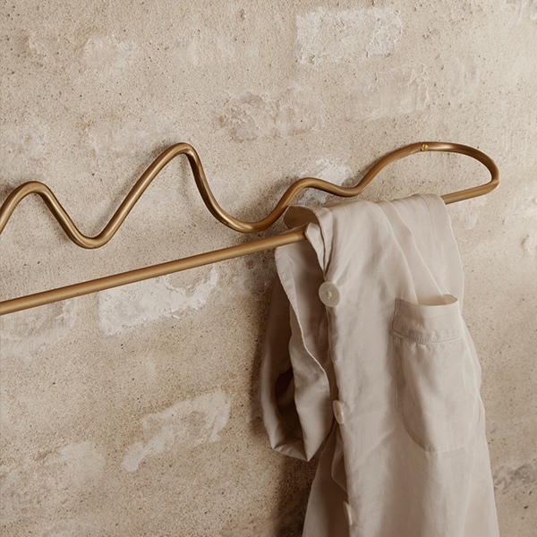 【国内在庫あり】ferm LIVING (ファームリビング) Curvature Towel Hanger (カーバチュア タオルハンガー) ブラス/ブラックブラス 北欧/インテリア/収納/日本正規代理店品