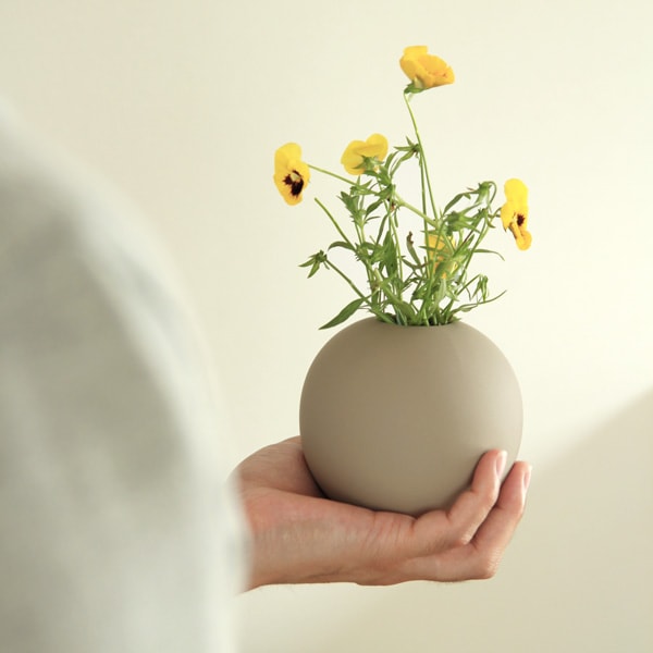 Cooee Design (クーイーデザイン) Ball Vase (ボールベース) 10cm ホワイト/サンド/ブラッシュ/グレー/ブラック 北欧/インテリア/花瓶/日本正規代理店品【送料無料キャンペーン】