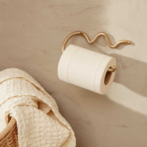 【受注発注】ferm LIVING (ファームリビング) Curvature Toilet Paper Holder (カーバチュア トイレットペーパーホルダー) ブラス/ブラックブラス 北欧/インテリア/収納/日本正規代理店品