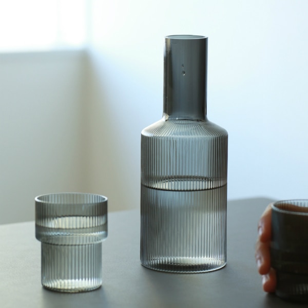 【フロスト：国内在庫あり】ferm LIVING (ファームリビング) Ripple Carafe (リップル カラフェ) クリア/スモークグレー/フロスト 北欧/インテリア/日本正規代理店品